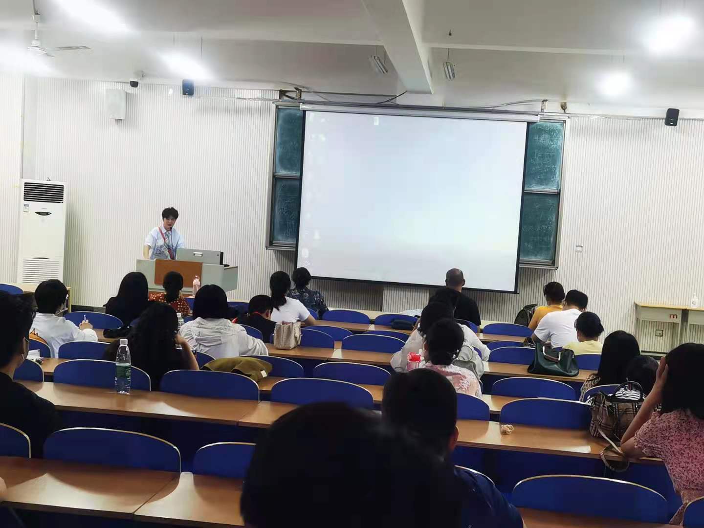 信息工程系组织教师能力提升培训活动(图3) 信息工程系组织教师能力提升培训活动(图3)